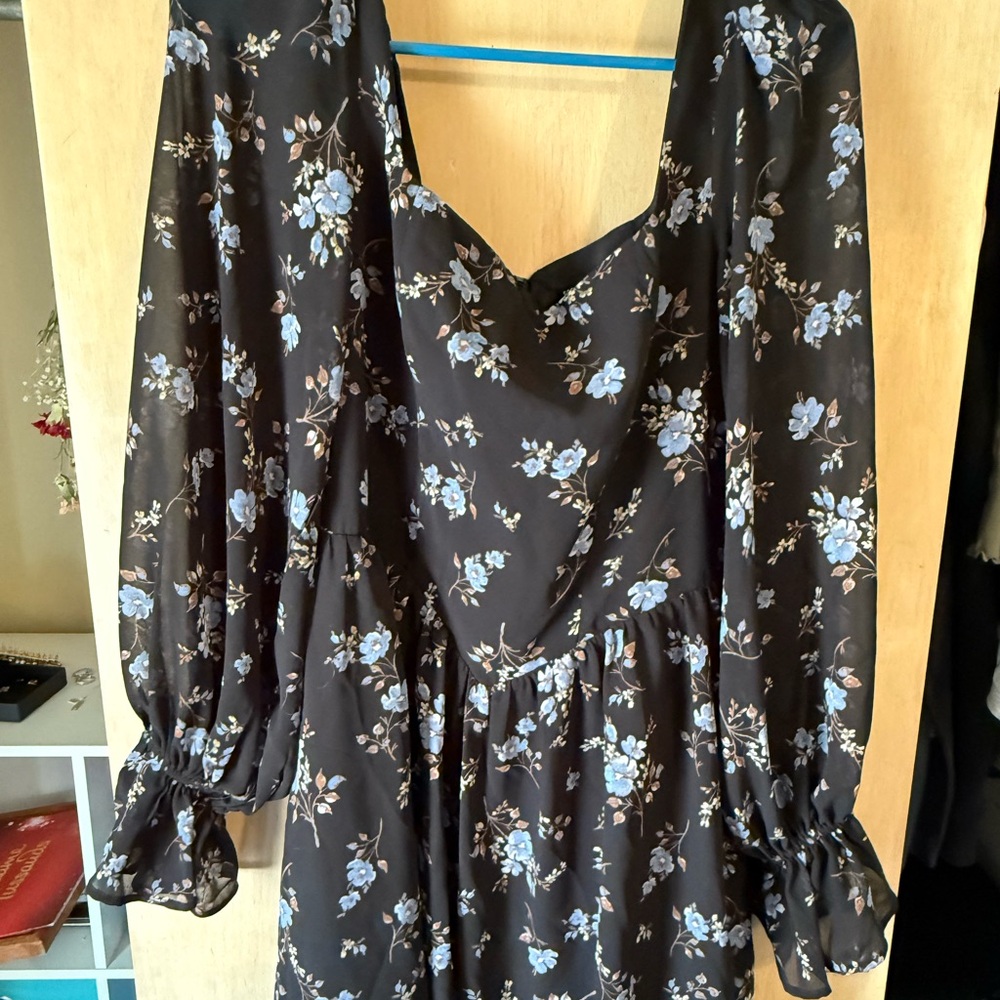 Forever 21 Black and Blue Floral Dress NWT